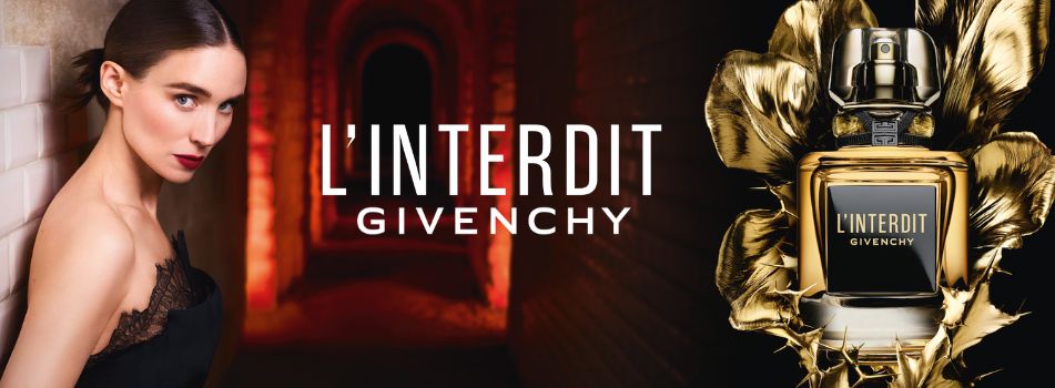 Werbeanzeige für das Parfum L’Interdit Givenchy: Links eine elegant gekleidete Frau mit rotem Lippenstift vor einem dunklen, geheimnisvoll beleuchteten Tunnel. Rechts eine gold-schwarze Parfumflasche mit der Aufschrift L’Interdit Givenchy, umrahmt von goldenen Blütenblättern.